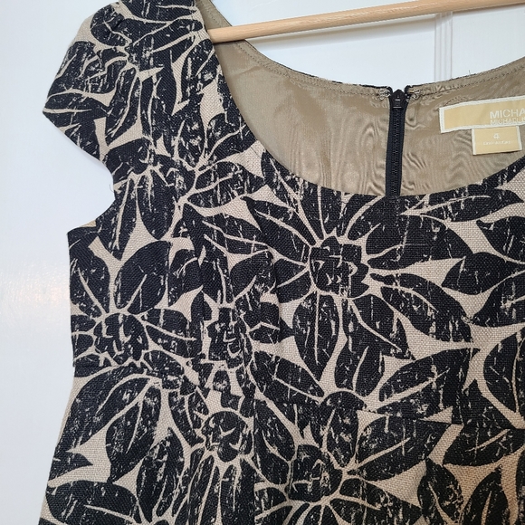 Michael Kors Linen Floral Empire Waist Babydoll Dress - Picture 4 of 7